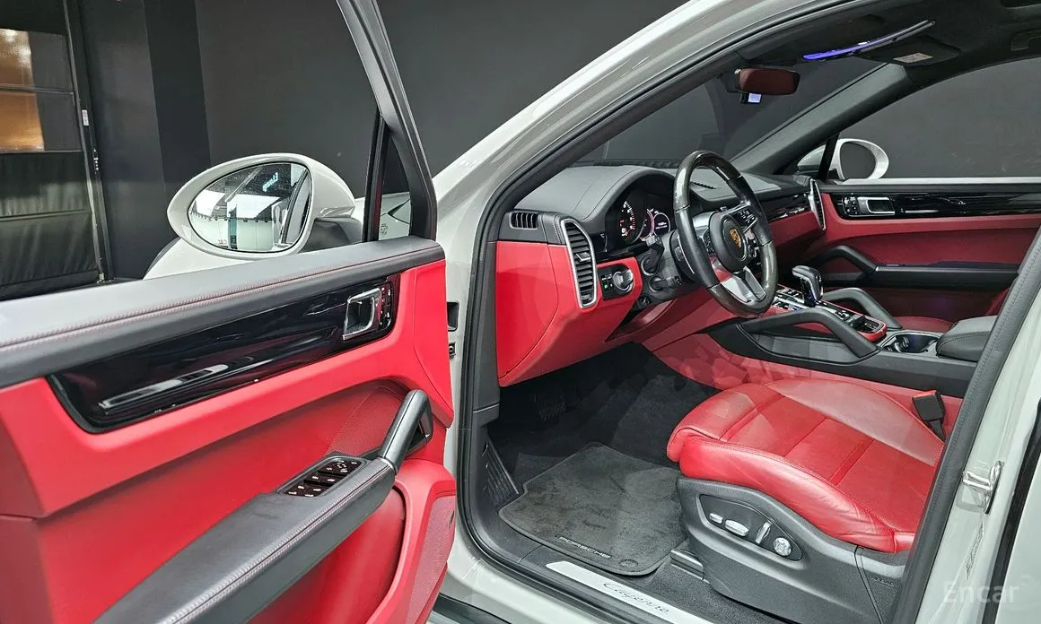 Фото 11 - Porsche Cayenne