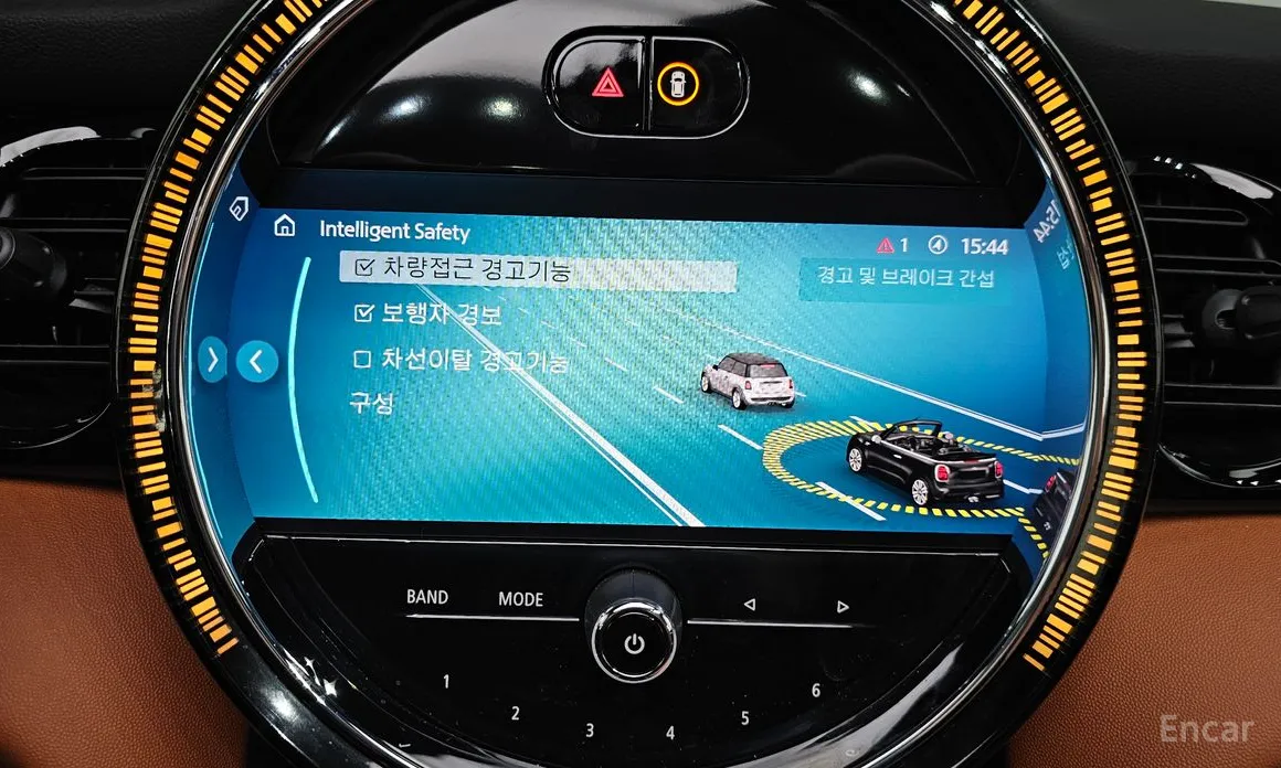 Фото 16 - Mini Cooper Convertible