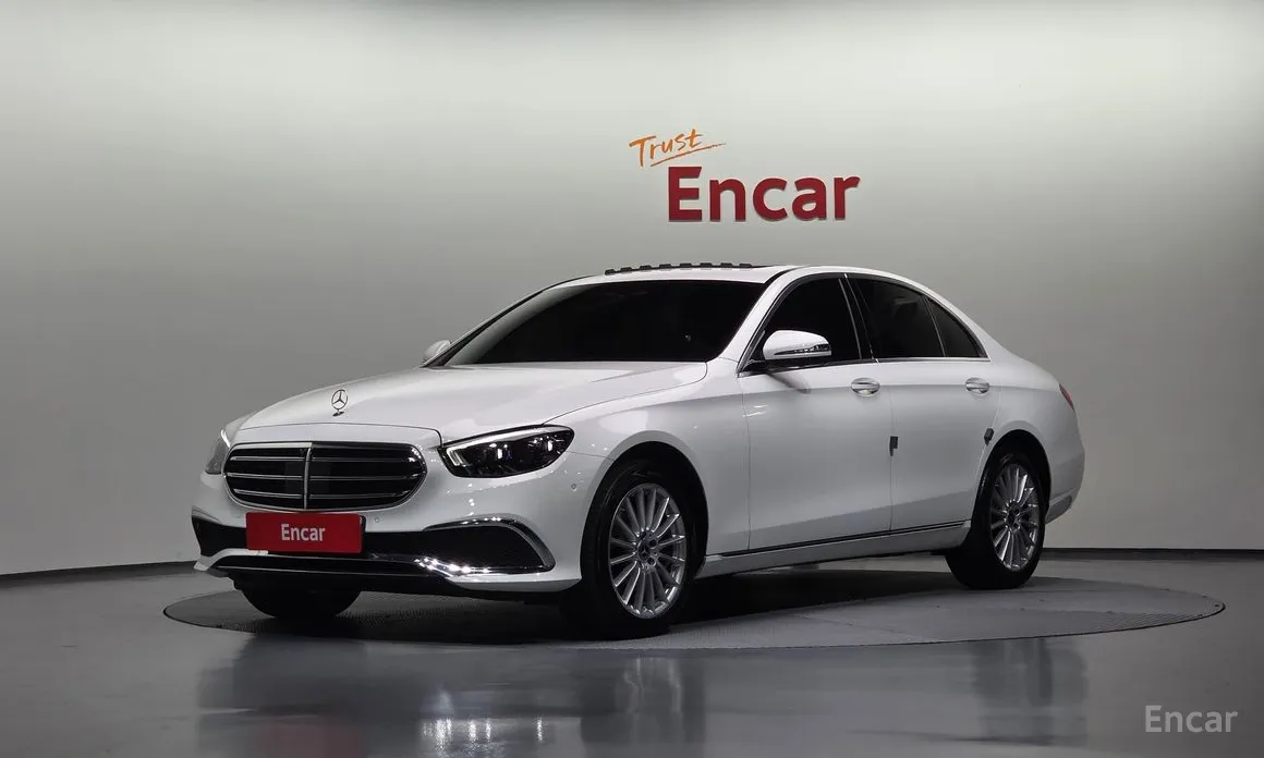 صورة 1 - Mercedes-Benz E-Class