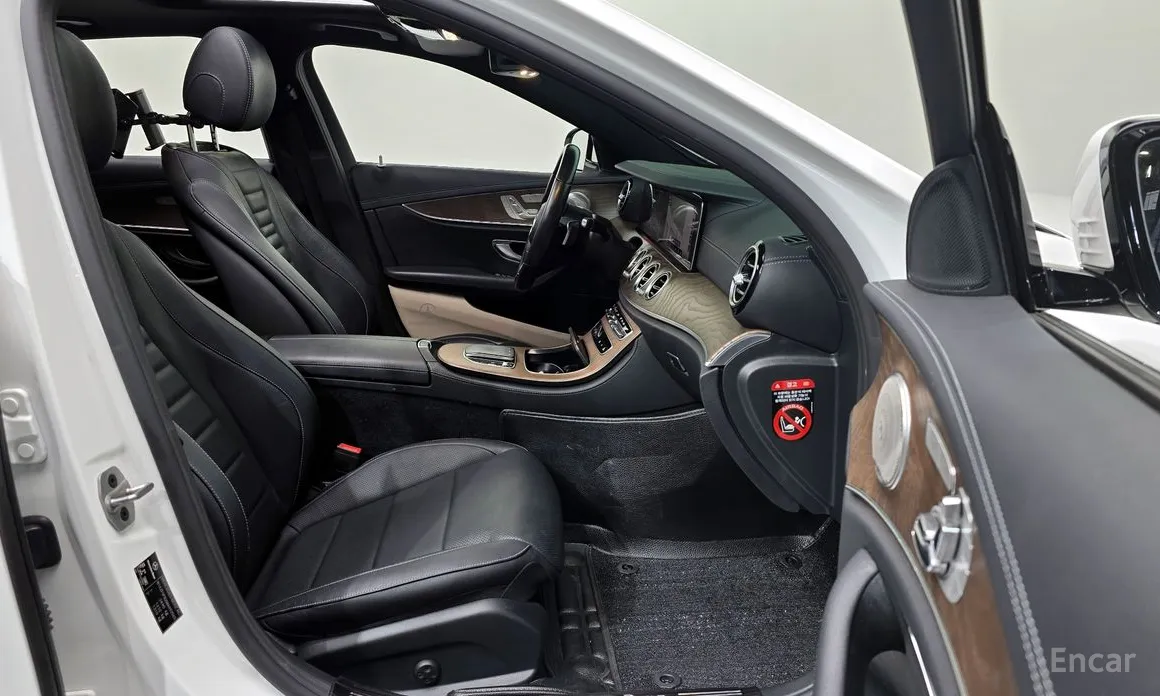 صورة 10 - Mercedes-Benz E-Class