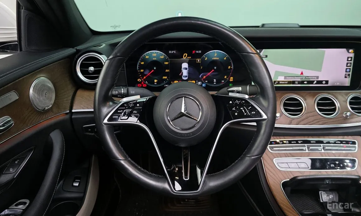 صورة 12 - Mercedes-Benz E-Class