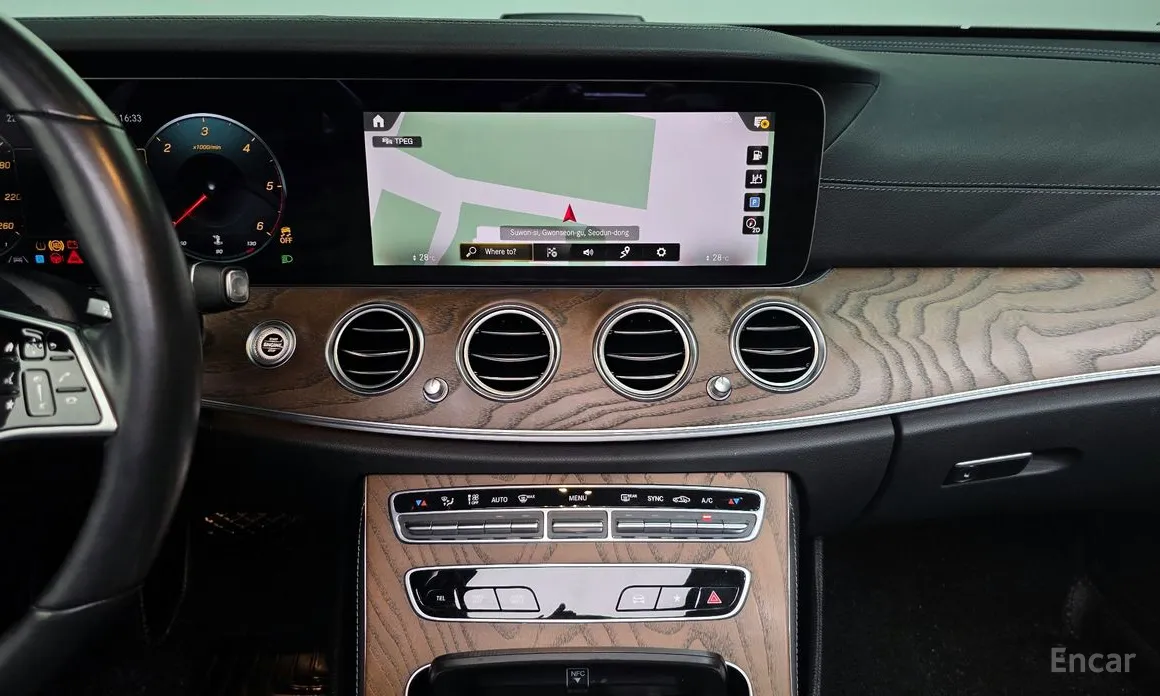 صورة 13 - Mercedes-Benz E-Class