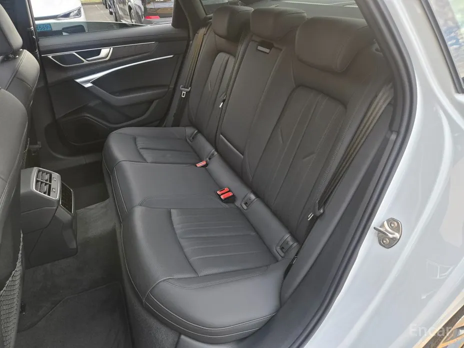 Фото 16 - Audi A6