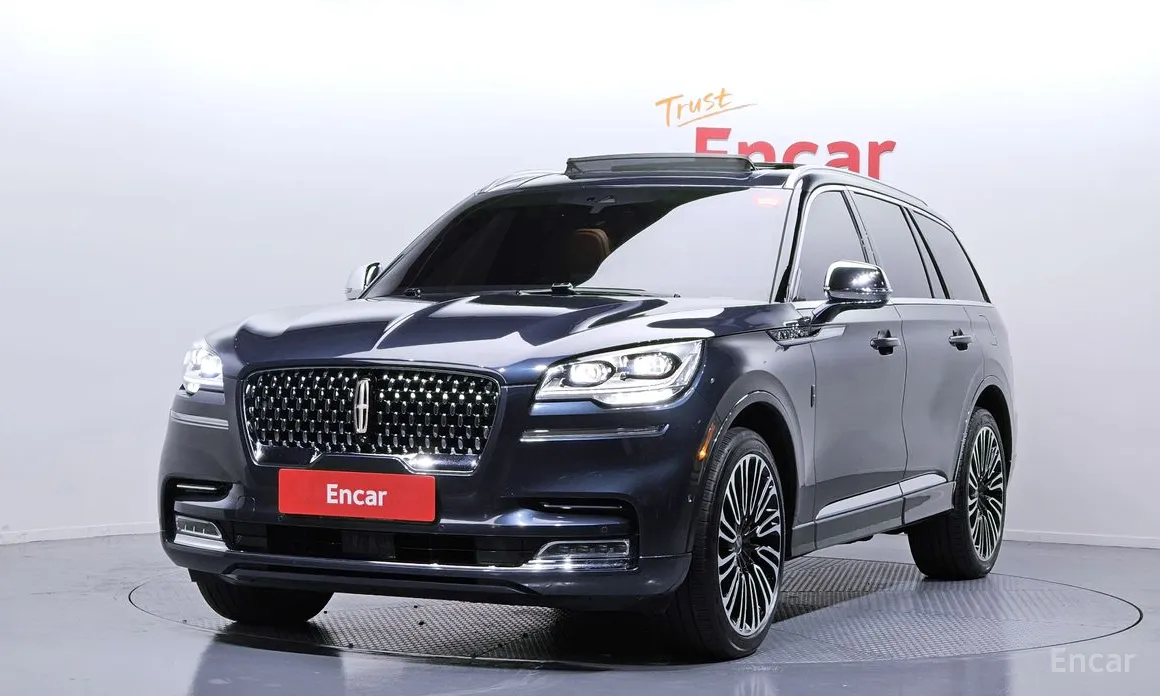 Фото 1 - Lincoln Aviator