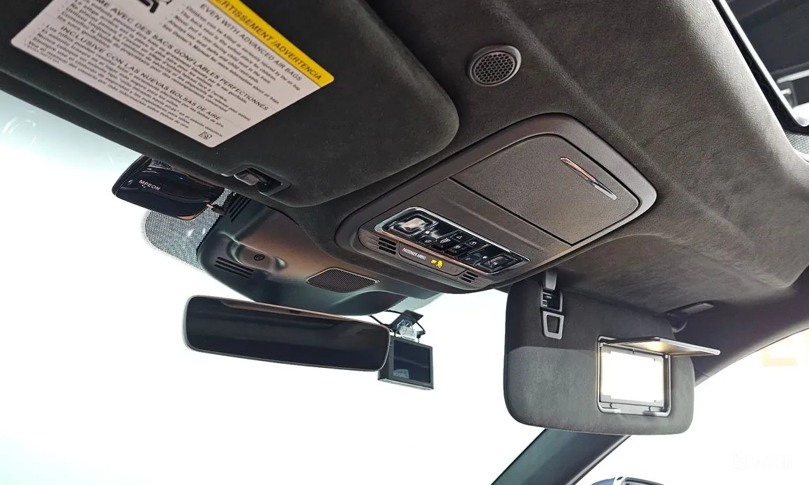 Фото 14 - Lincoln Aviator