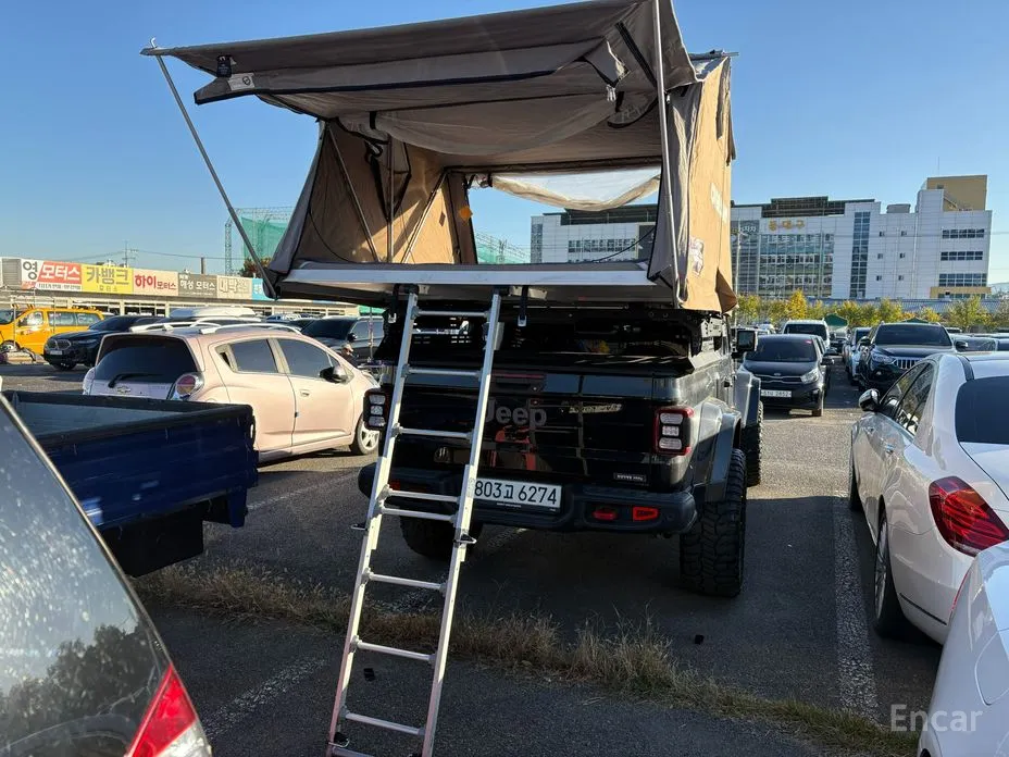 Фото 10 - Jeep Gladiator
