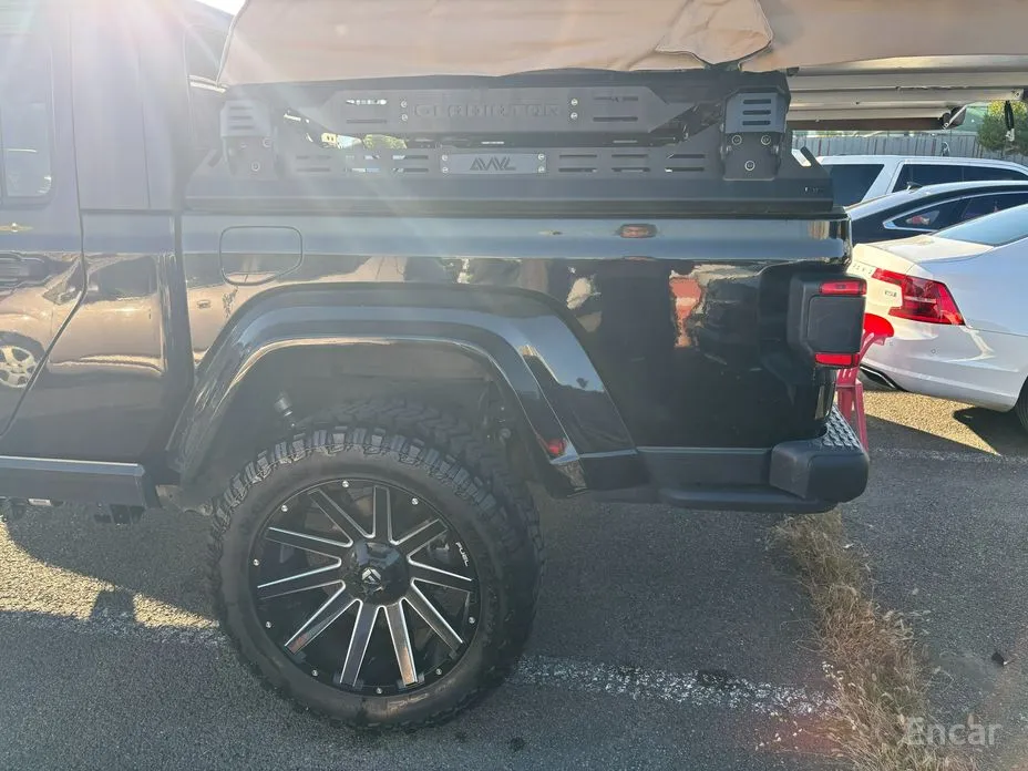 Фото 9 - Jeep Gladiator