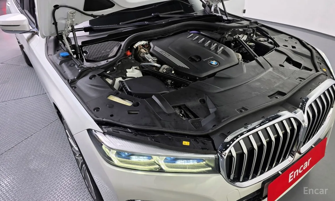 Фото 6 - BMW 7 Series
