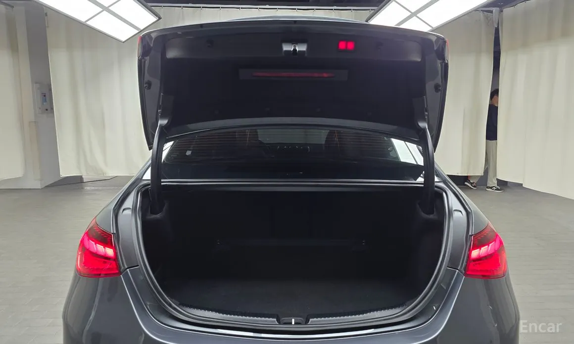 Фото 20 - Mercedes-Benz C-Class