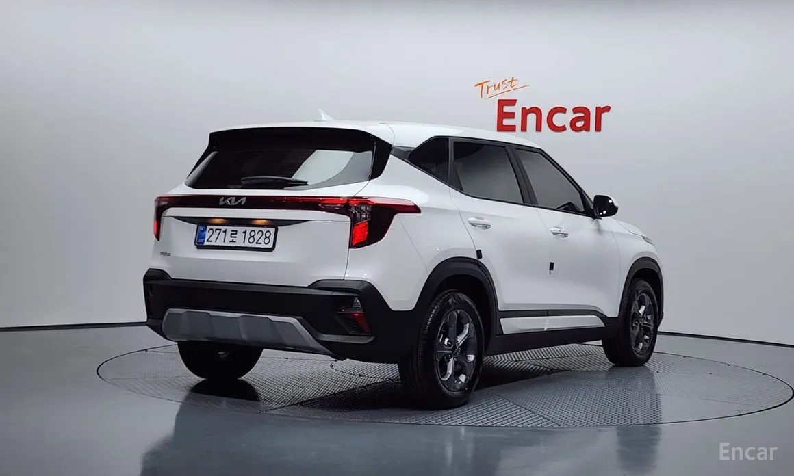 Фото 2 - Kia Seltos