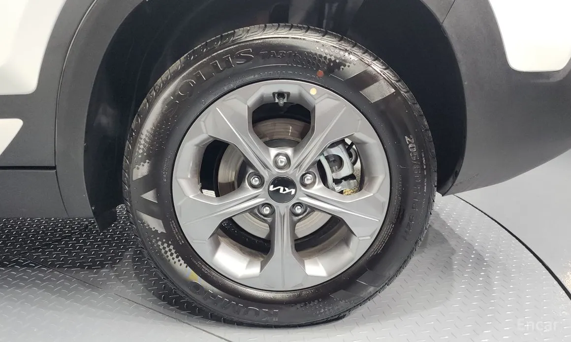 Фото 5 - Kia Seltos