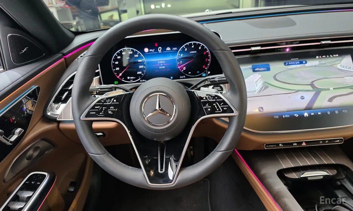 Фото 13 - Mercedes-Benz E-Class