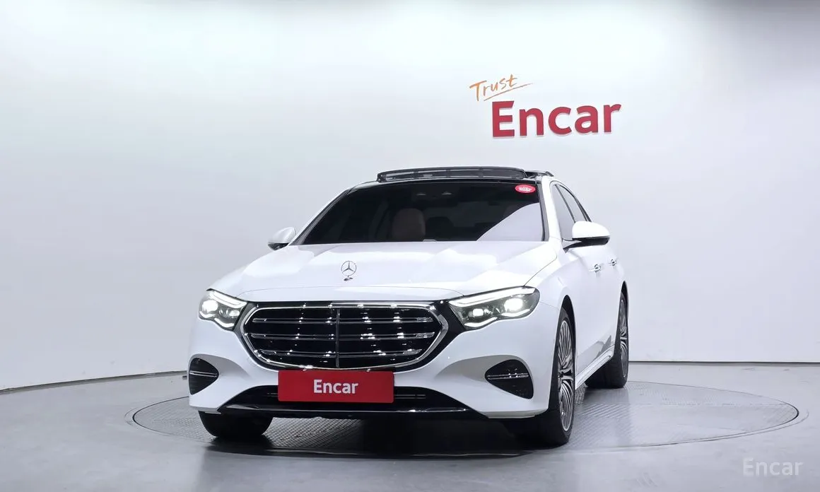 Фото 3 - Mercedes-Benz E-Class