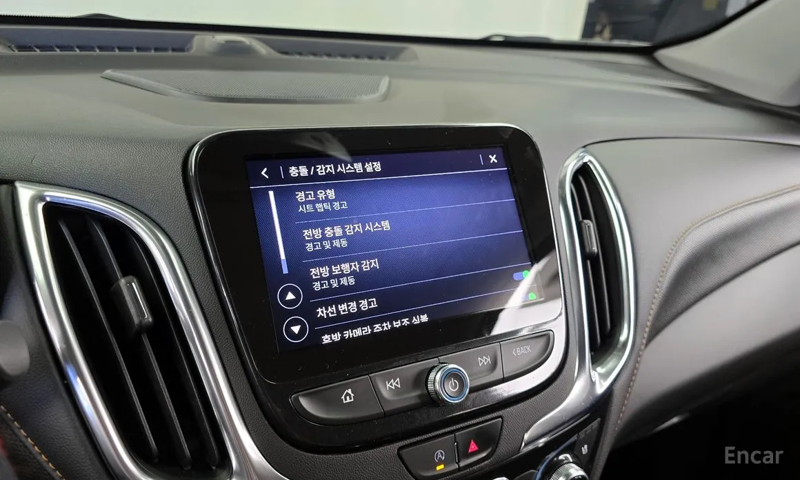 Фото 16 - Chevrolet Equinox