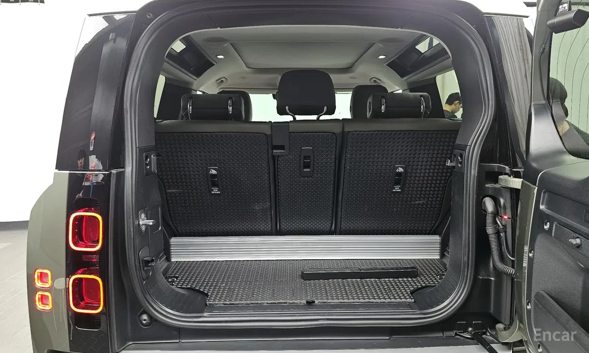 Фото 20 - Land Rover Defender