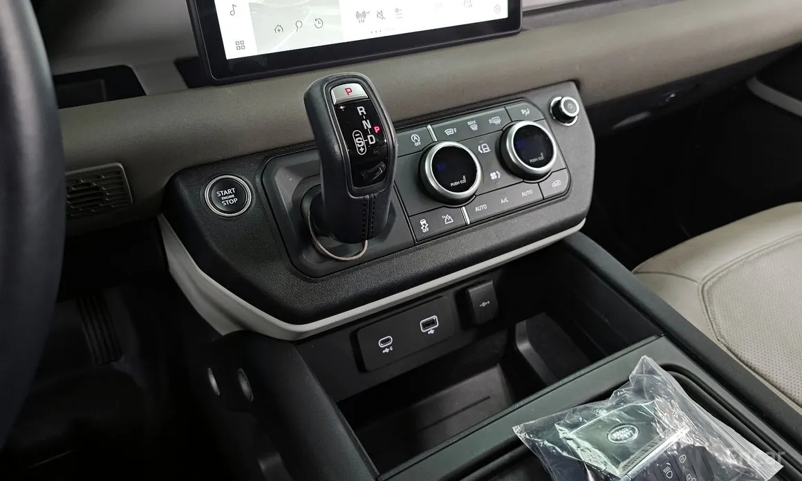 Фото 9 - Land Rover Defender