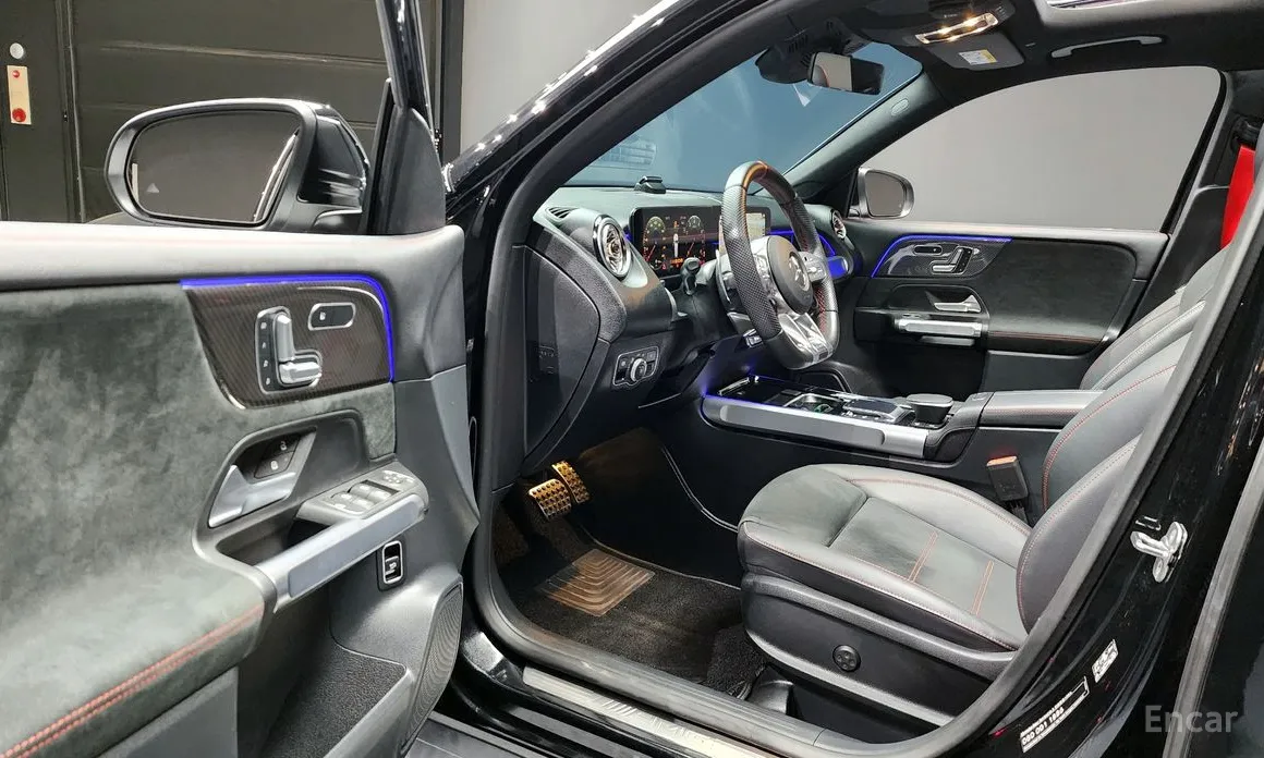 Mercedes-Benz GLB-Class 2020 AMG GLB35 4MATIC