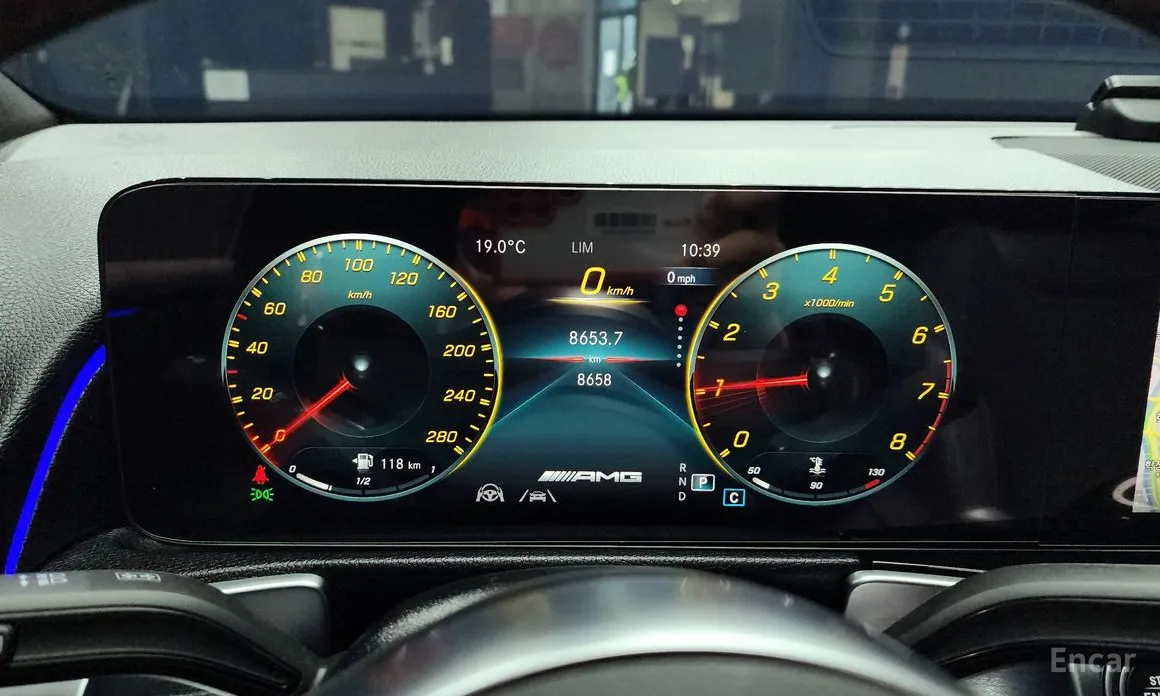 Mercedes-Benz GLB-Class 2020 AMG GLB35 4MATIC