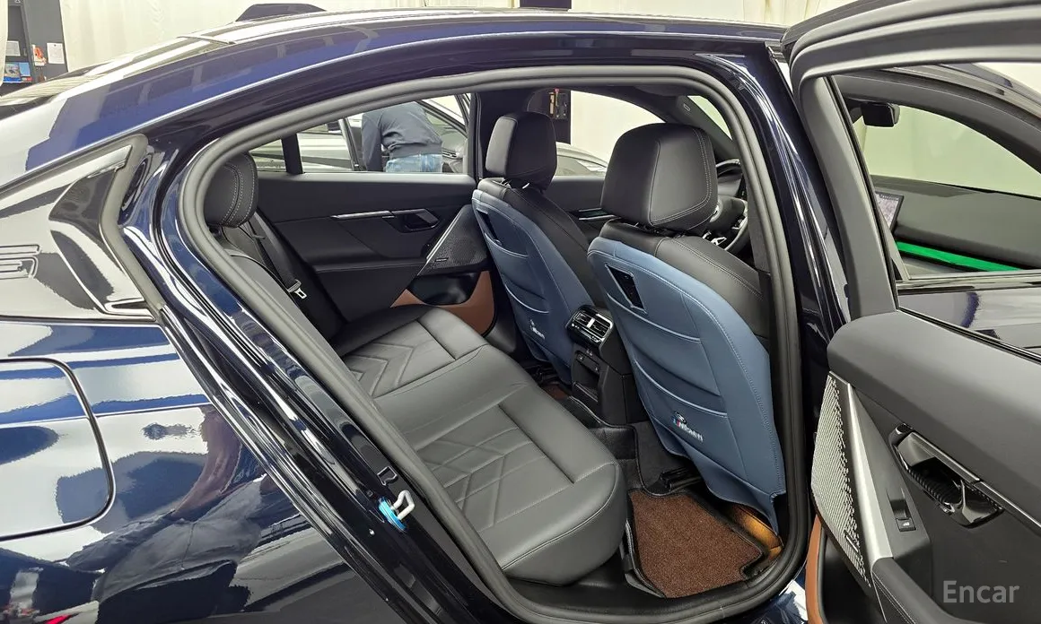 Фото 12 - BMW 5 Series