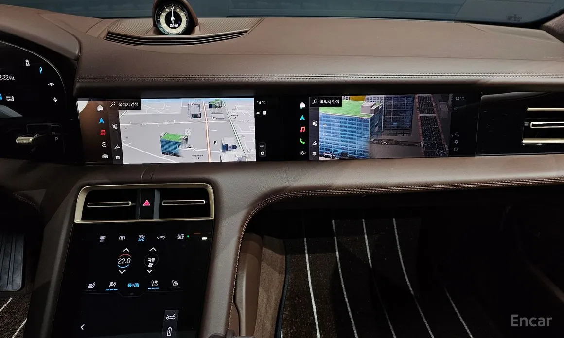 Фото 14 - Porsche Taycan