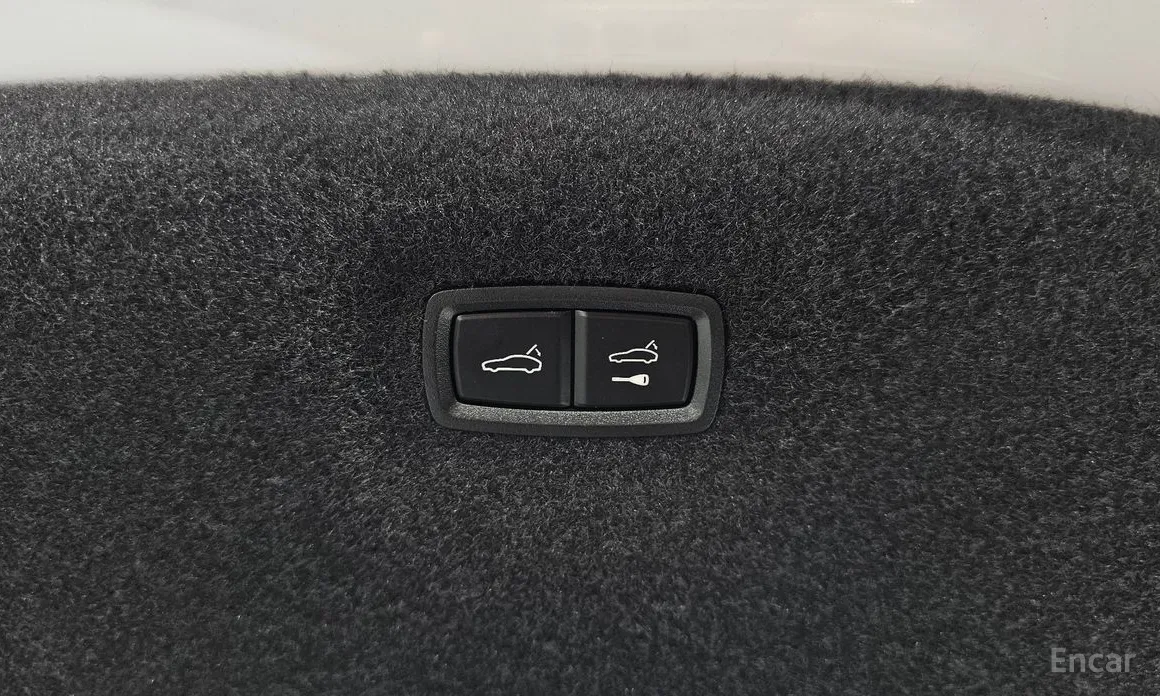 Фото 20 - Porsche Taycan