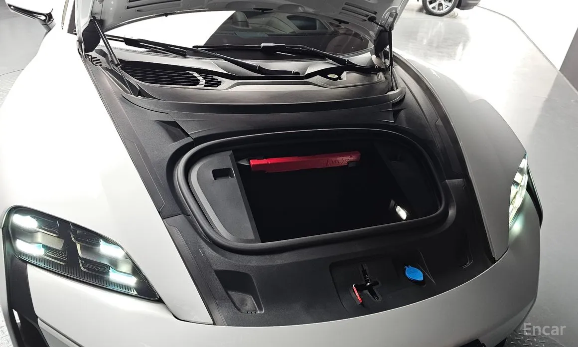 Фото 6 - Porsche Taycan