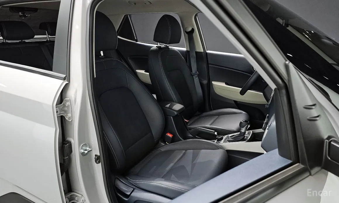 Фото 10 - Hyundai Venue