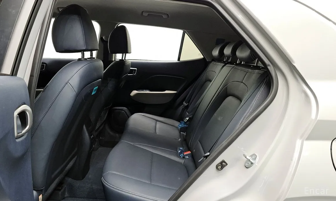 Фото 12 - Hyundai Venue