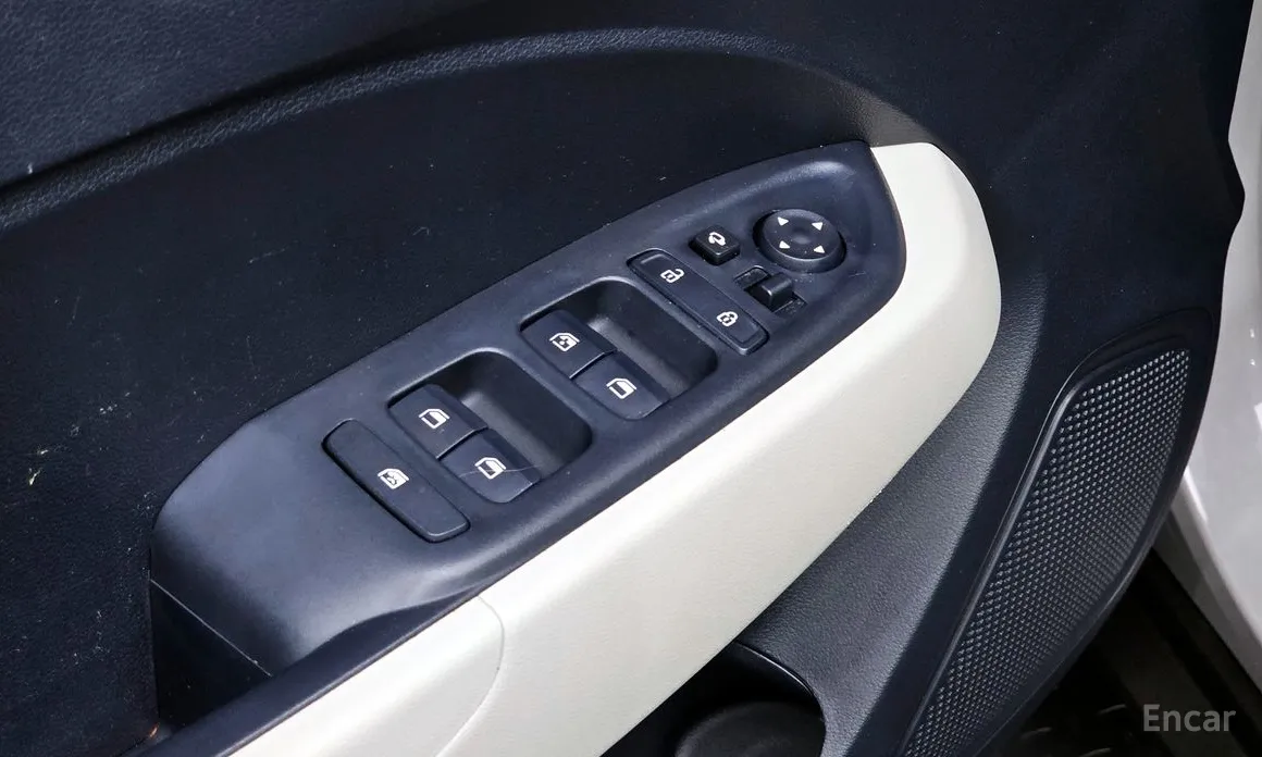 Фото 19 - Hyundai Venue