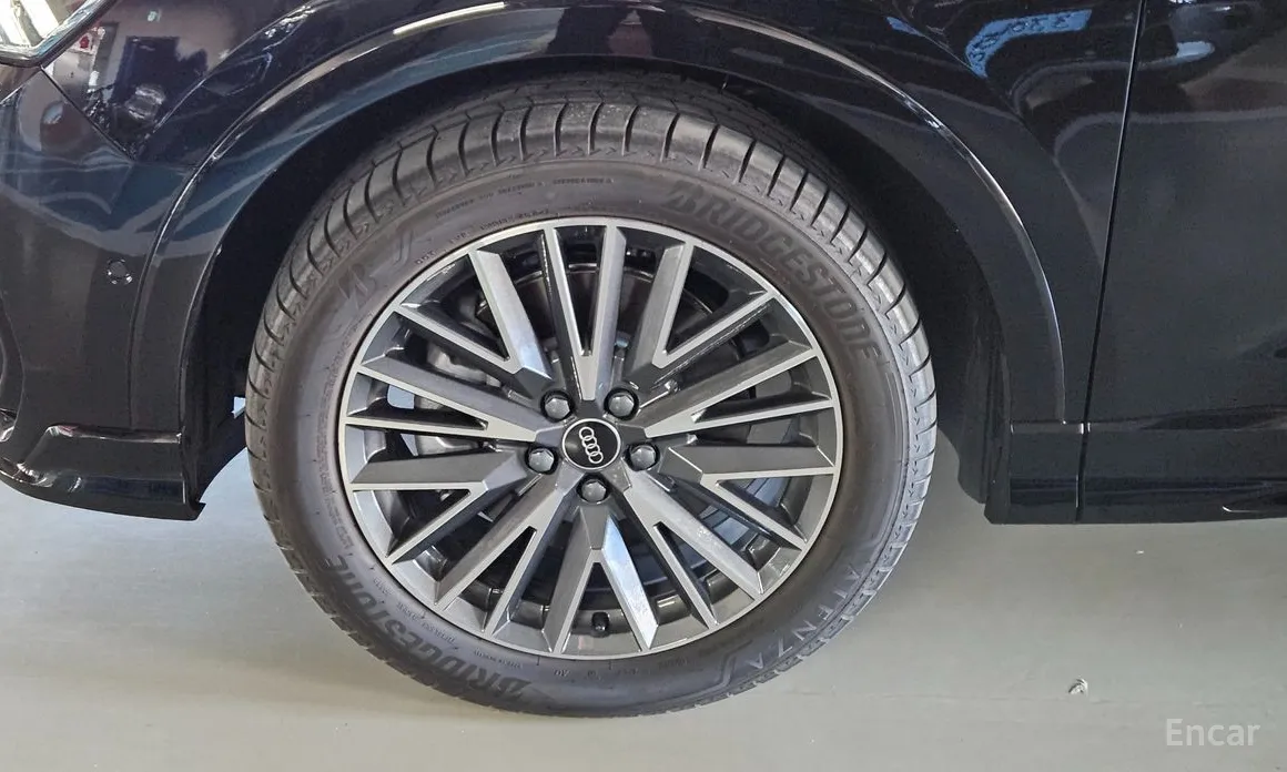 Фото 11 - Audi Q3