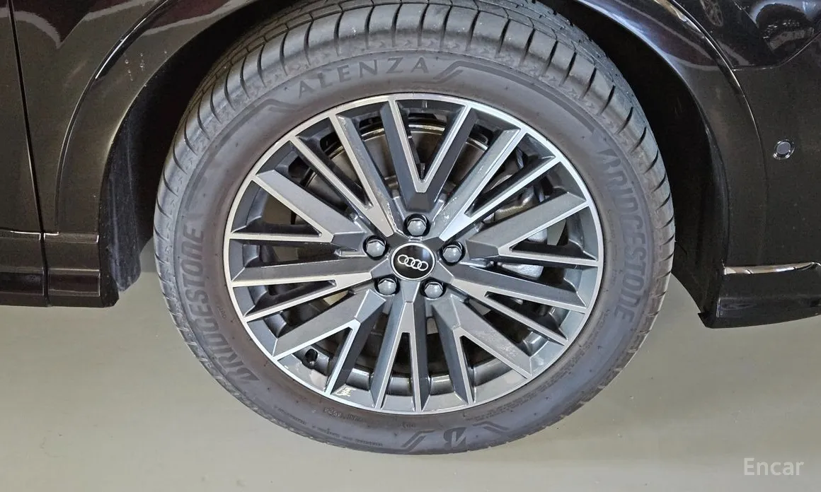 Фото 12 - Audi Q3