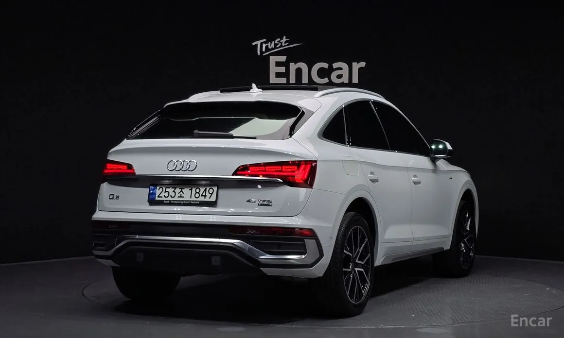 Фото 2 - Audi Q5