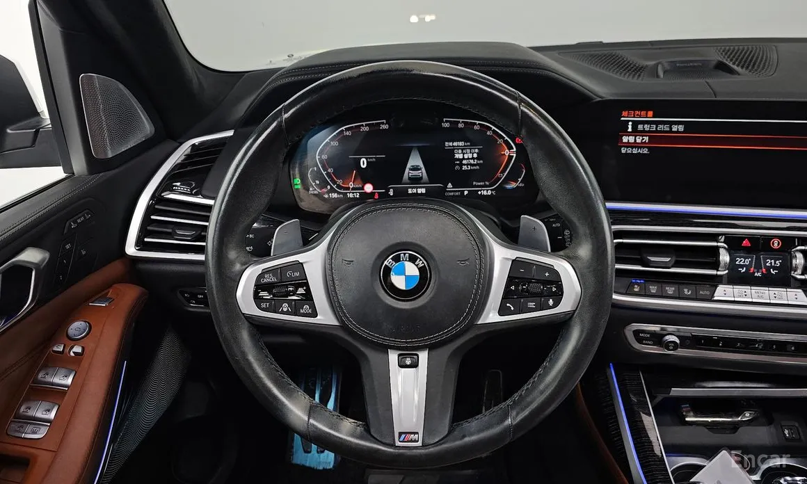 Фото 13 - BMW X7