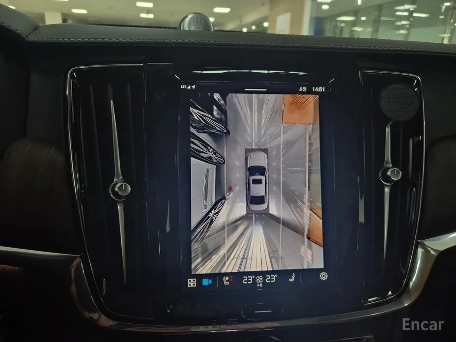 Фото 11 - Volvo S90