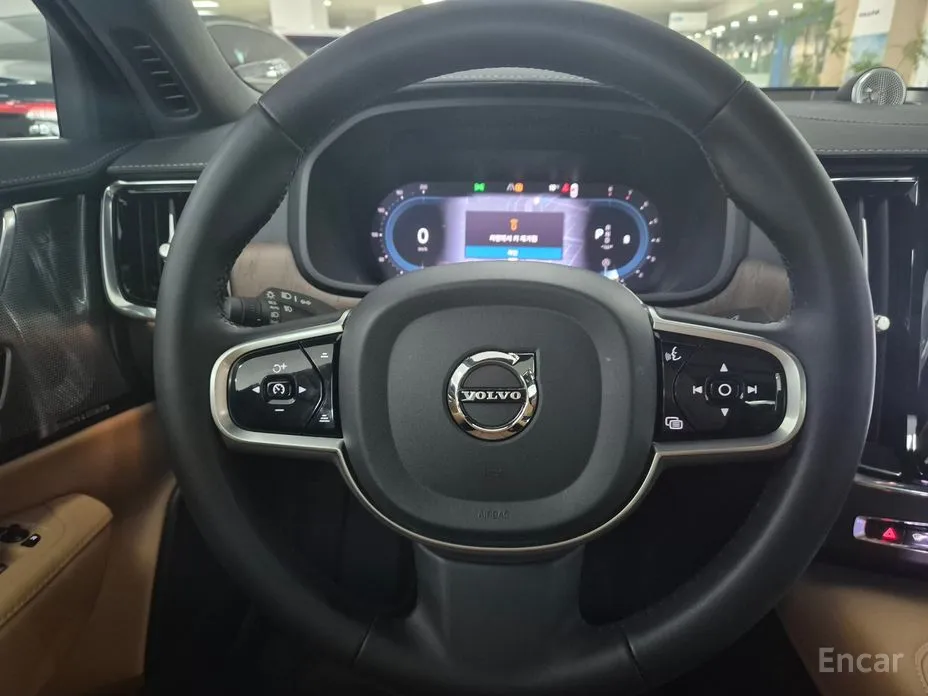 Фото 7 - Volvo S90