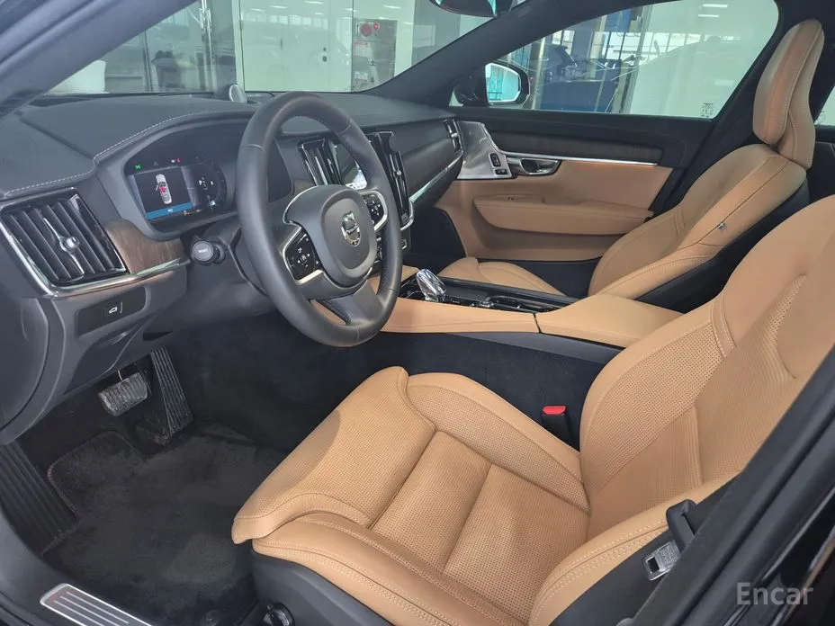 Фото 8 - Volvo S90