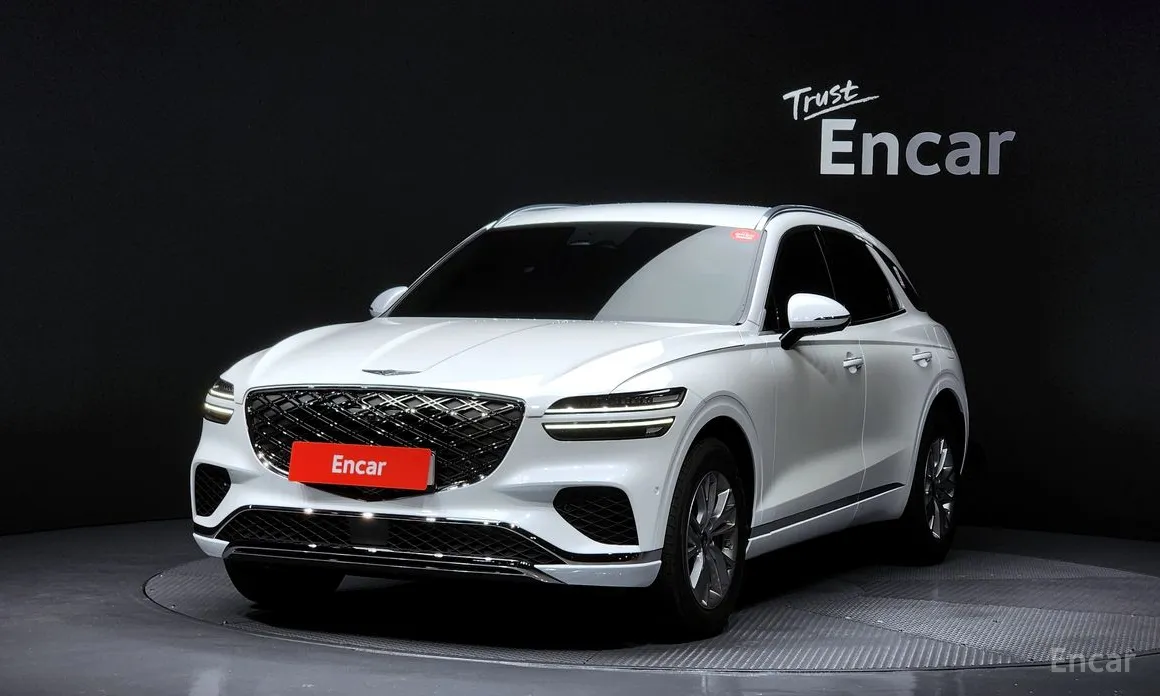 Фото 1 - Genesis GV70