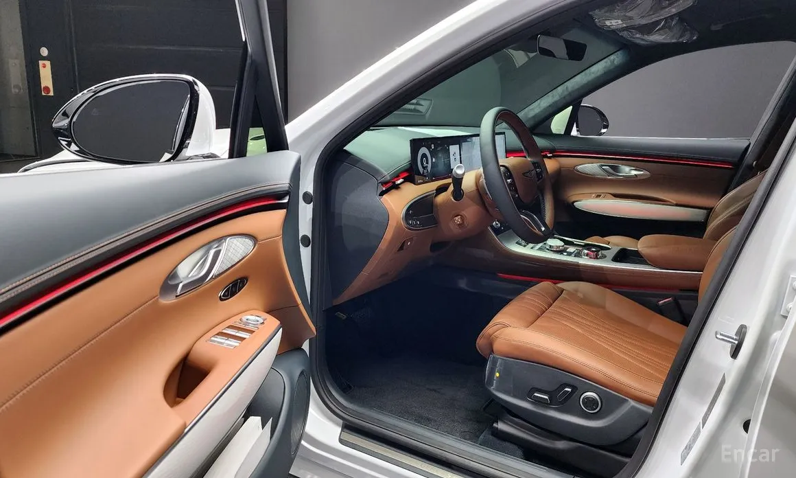 Фото 11 - Genesis GV70