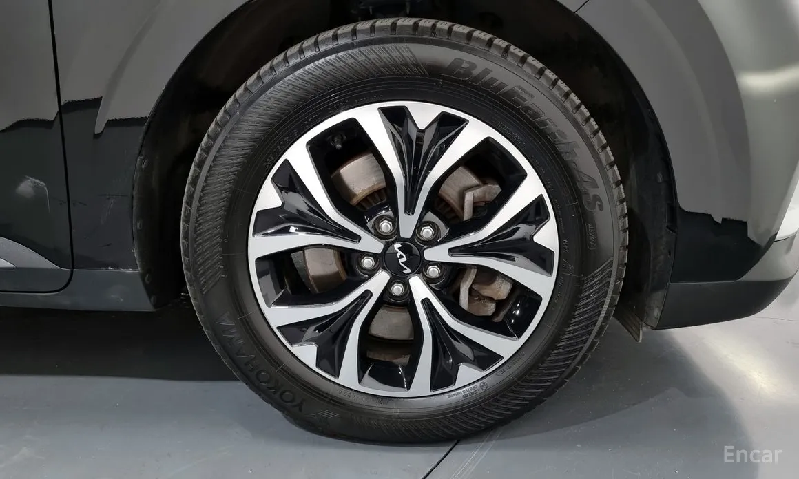 Фото 5 - Kia Carnival