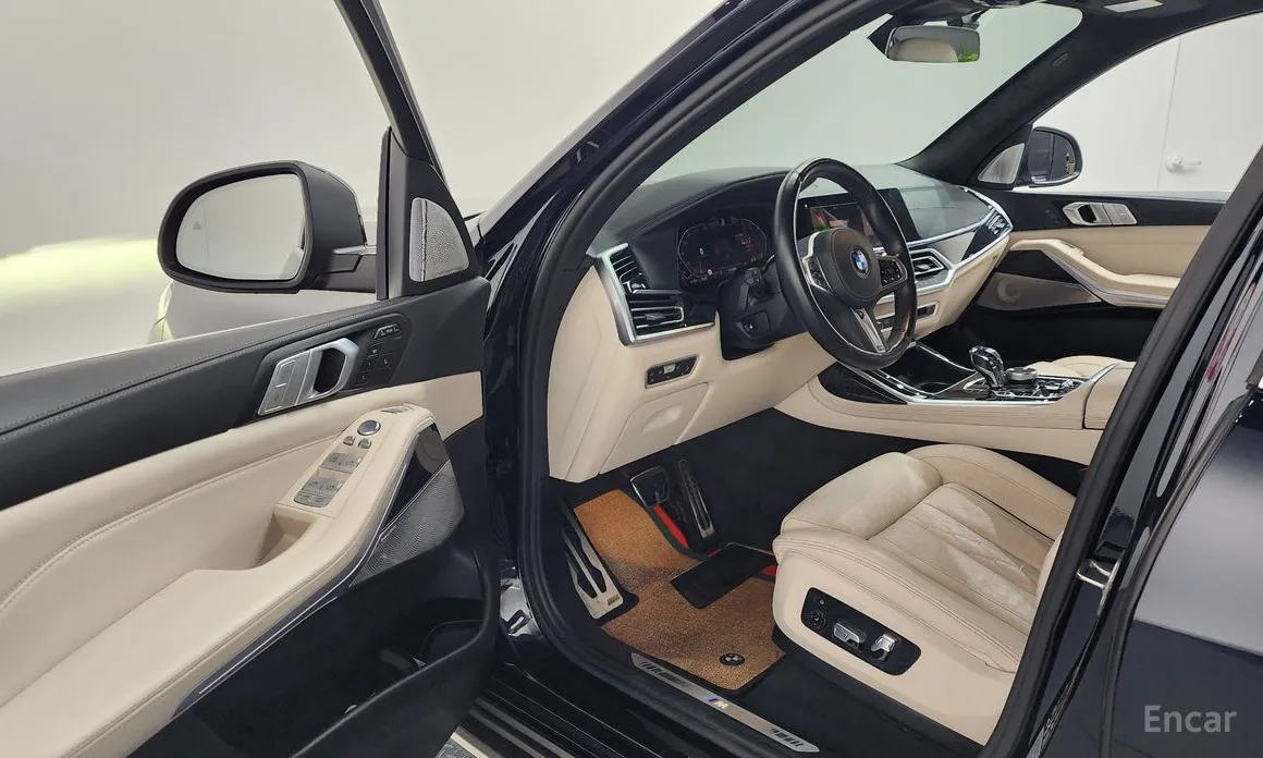 Фото 10 - BMW X7