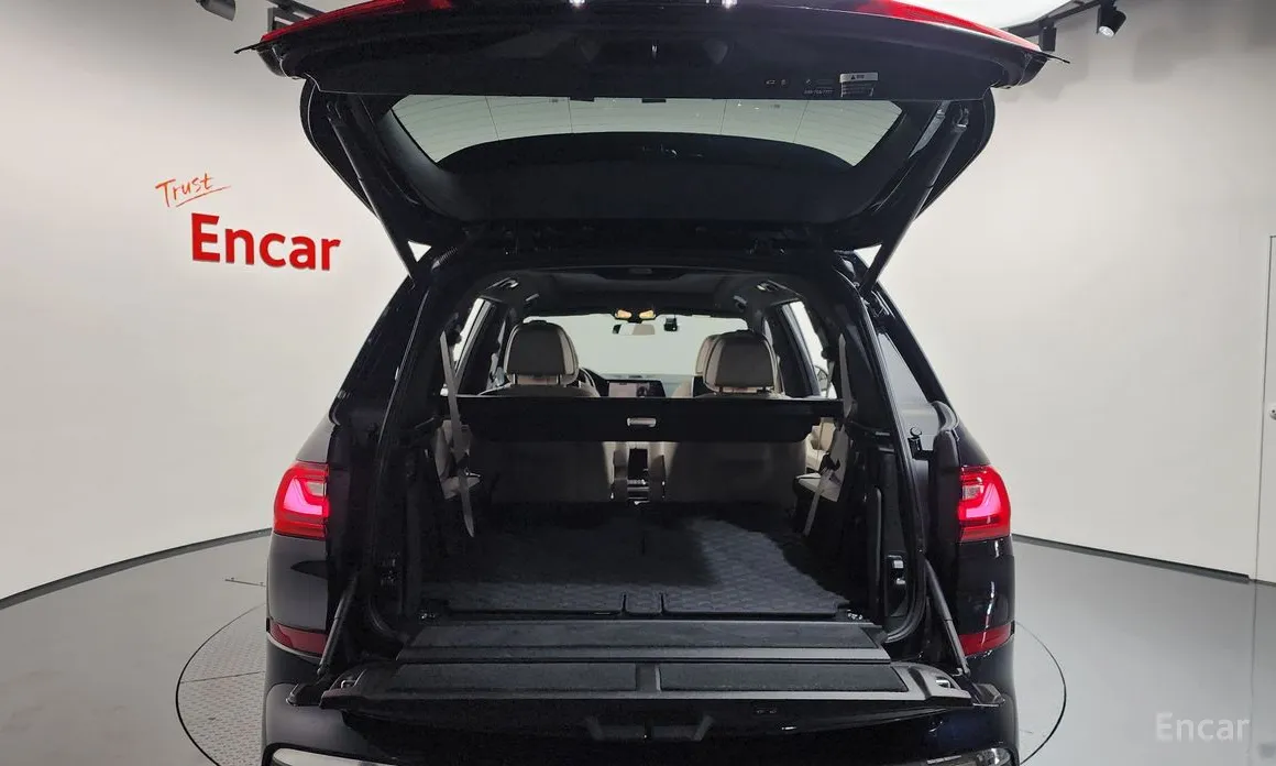 Фото 20 - BMW X7