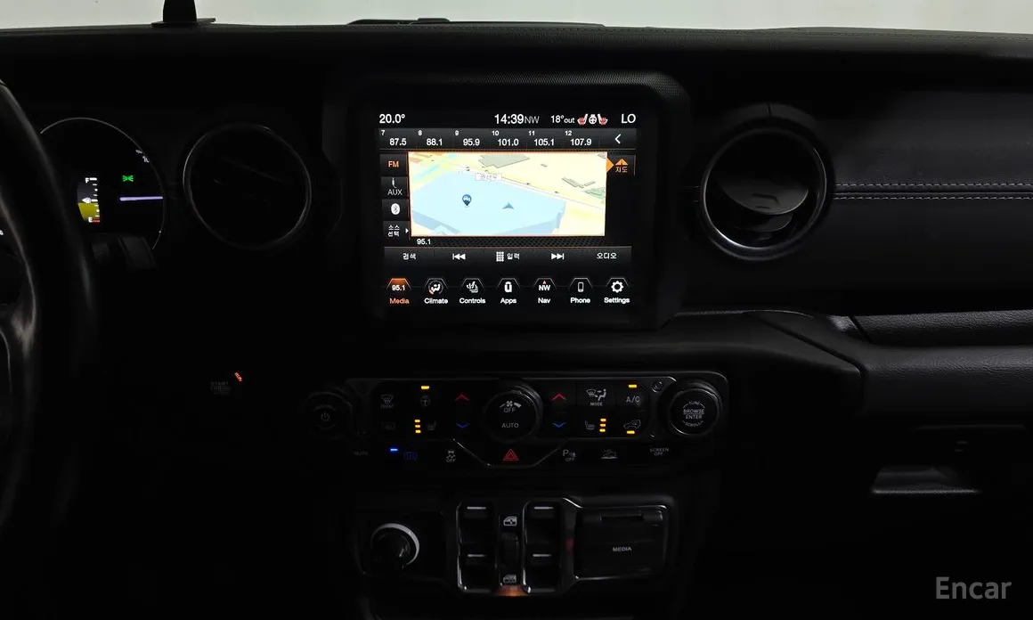 Фото 15 - Jeep Wrangler