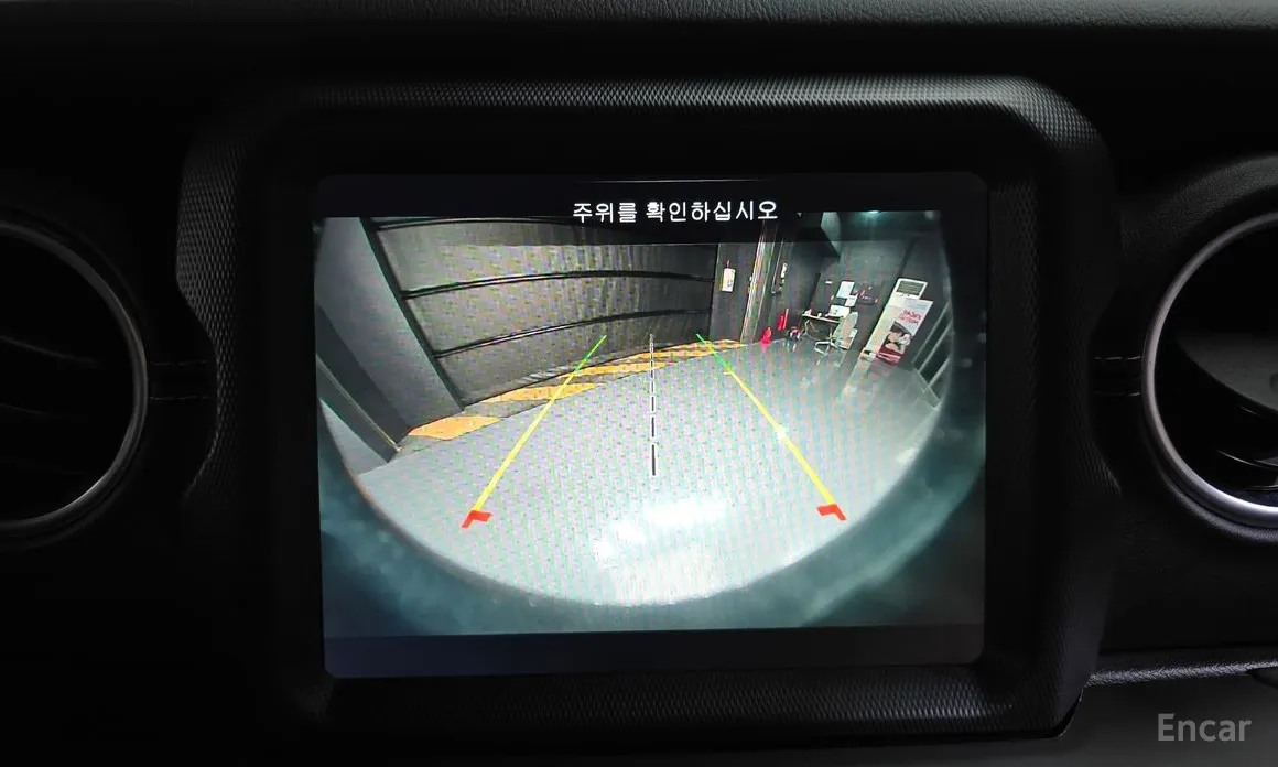 Фото 16 - Jeep Wrangler