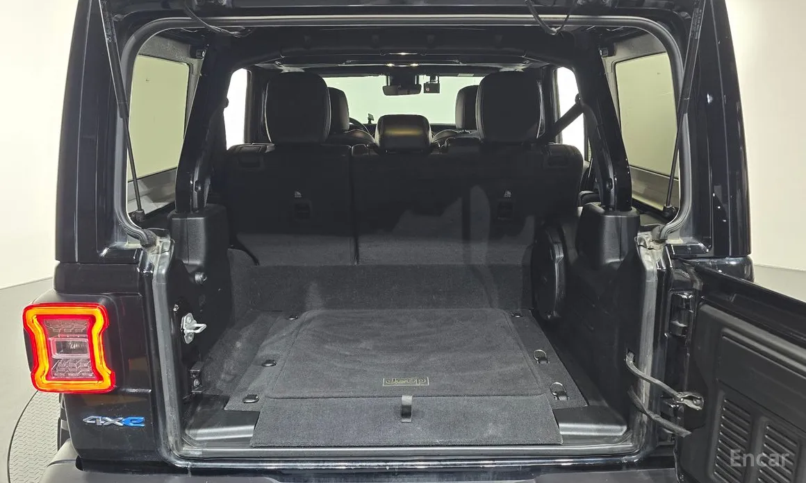 Фото 20 - Jeep Wrangler