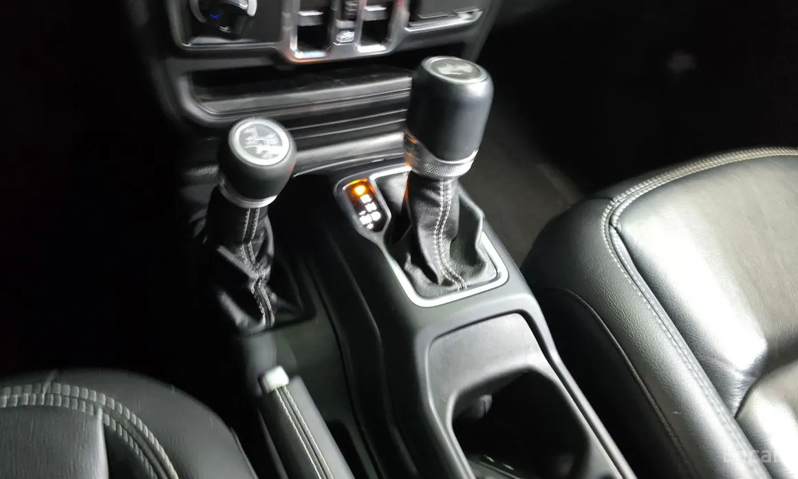 Фото 9 - Jeep Wrangler