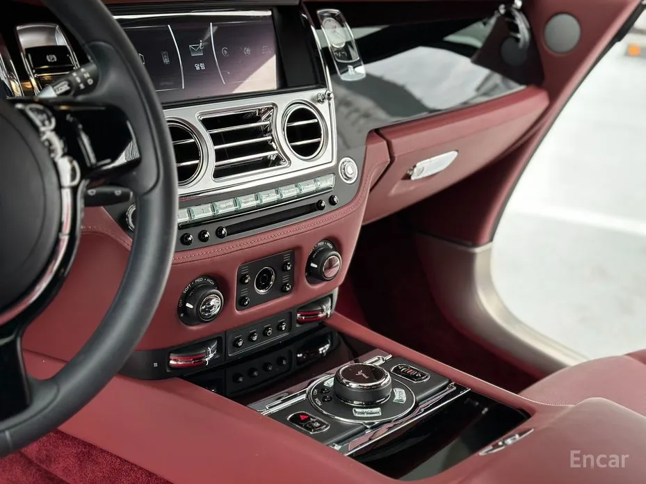 Фото 10 - Rolls-Royce Wraith