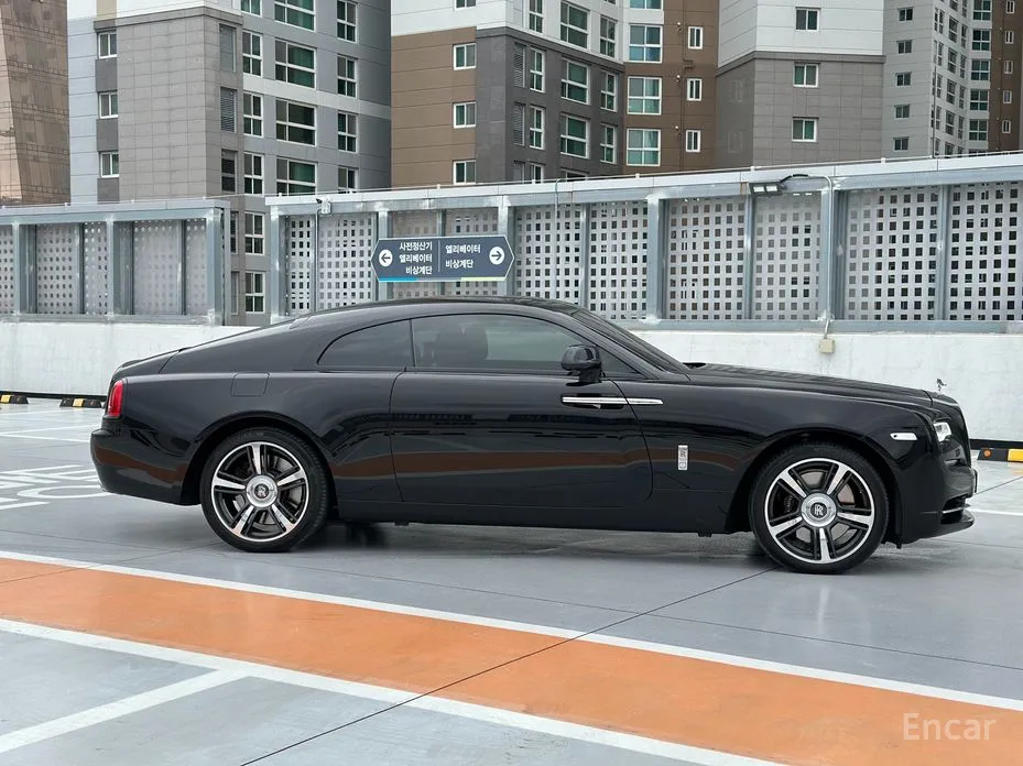 Фото 13 - Rolls-Royce Wraith