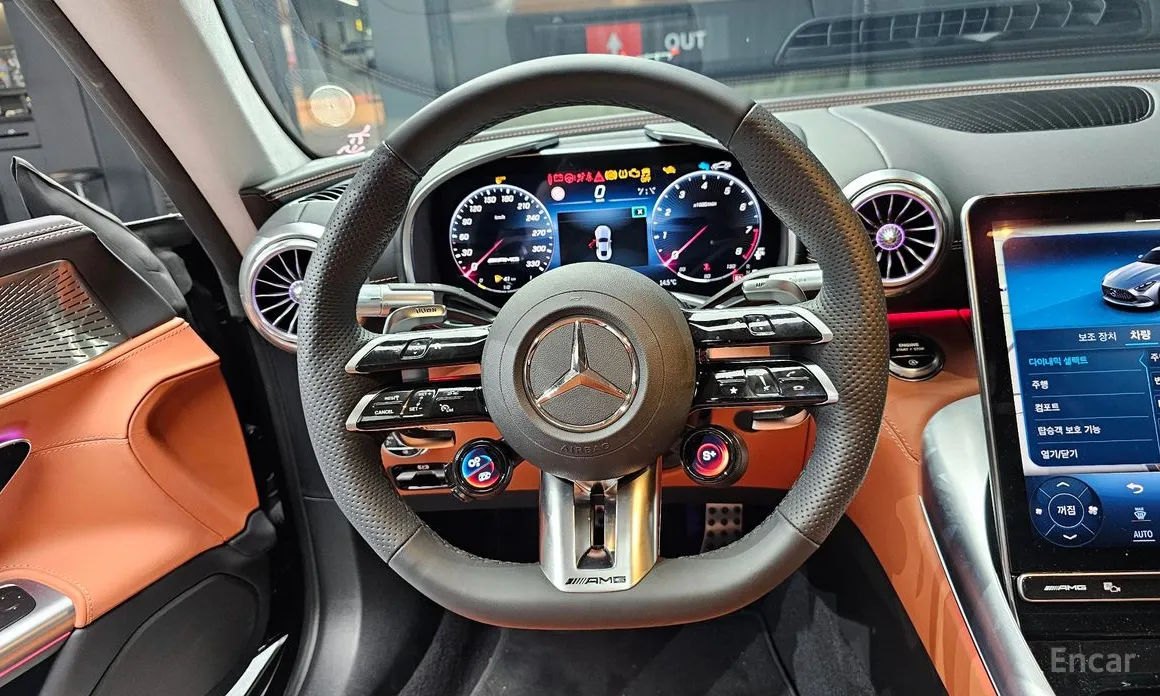 Фото 13 - Mercedes-Benz AMG GT