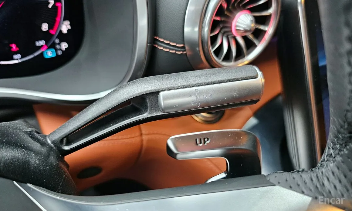 Фото 9 - Mercedes-Benz AMG GT