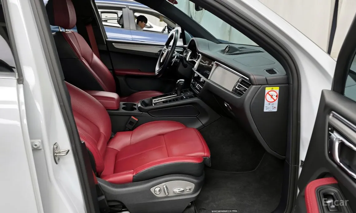 Фото 11 - Porsche Macan